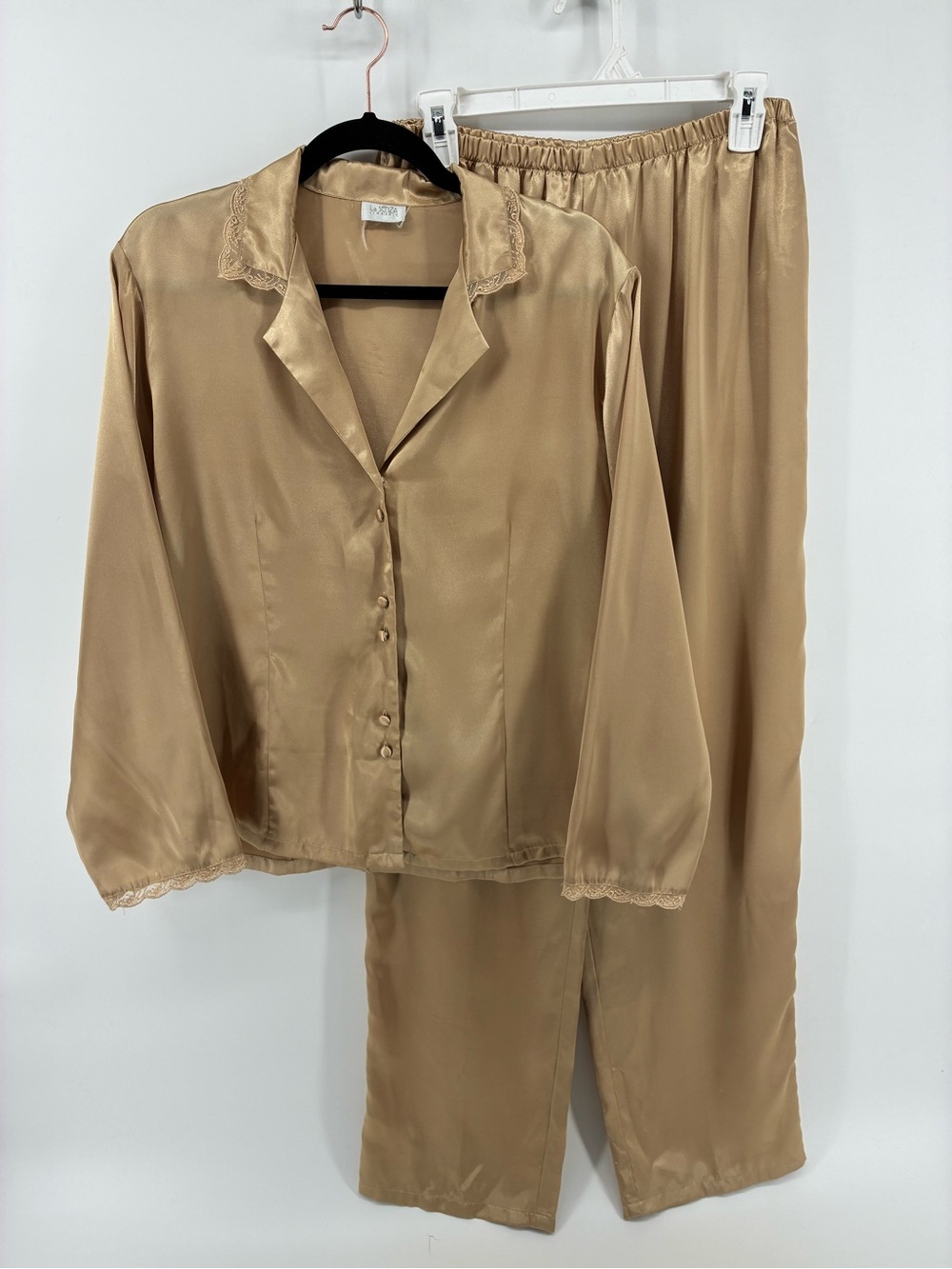 Silky Women's Pajama Set in Camel